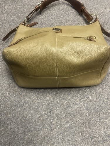 Dooney and Bourke shoulder bag. Tan Pebble Leather With Dark Leather Straps. - Thumbnail 5