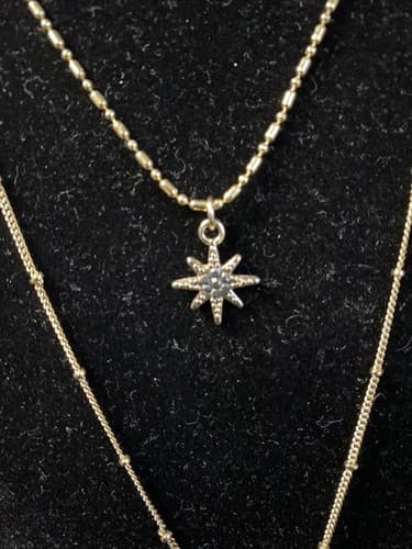 Vintage Elizabeth and James Pendant Necklace - Thumbnail 4