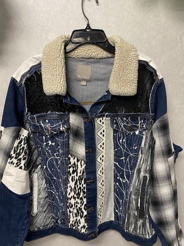 Revamped Fall Creek Denim Jacket Size 3XL- Hand painted - Thumbnail 2