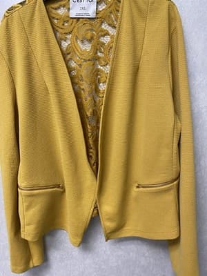C’est Toi Yellow Lace Back Blazer Size 2XL Fits Like 1xL - Thumbnail 2