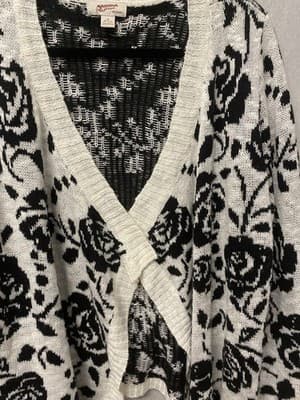 Arizona Jean Co Black/White Sweater Size 1X - Thumbnail 2