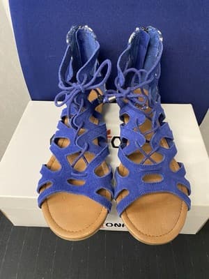 Minnetonka Navy Sandals Size 9 - Thumbnail 2