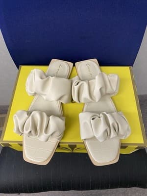 Circus by Sam Edelman NY Iggy Ivory Sandals Sz 9.5M NWB - Image 1