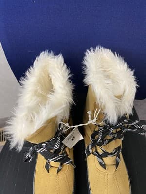 Merona Tan/Cream Boots Leather NWT Size 9 - Thumbnail 3