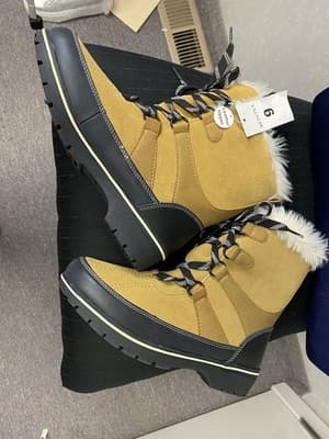 Merona Tan/Cream Boots Leather NWT Size 9 - Thumbnail 6