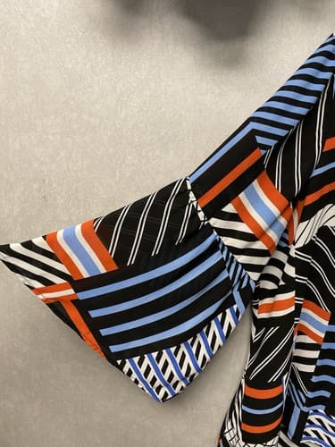 Spense Womens Top Size 1X Blue Red White Butterfly Sleeves Longer in Back - Thumbnail 3