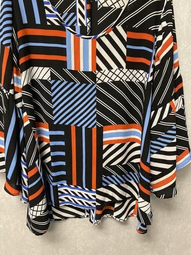 Spense Womens Top Size 1X Blue Red White Butterfly Sleeves Longer in Back - Thumbnail 4