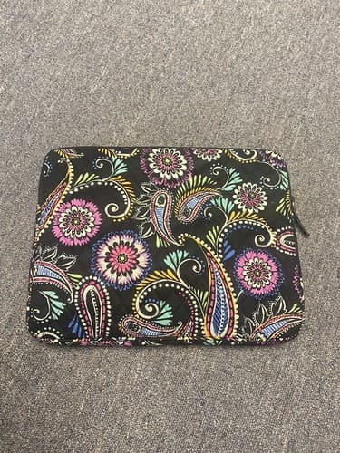 Preloved Vera Bradley - Laptop Sleeve - BANDANA SWIRL - Image 1