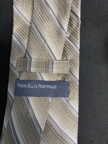 Perry Ellis Portfolio 100% Silk Lot of 4 men's ties - Thumbnail 10