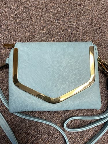 Charming Charlie Mint/Gold Crossbody/ Wristlet Bag - Thumbnail 2