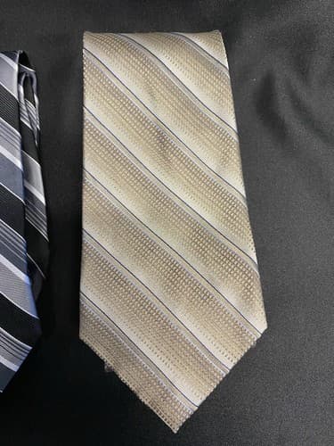 Perry Ellis Portfolio 100% Silk Lot of 4 men's ties - Thumbnail 4