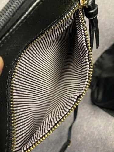 Black And Gold Multi Pocket Crossbody Bag With Adjustable Strap - Thumbnail 6