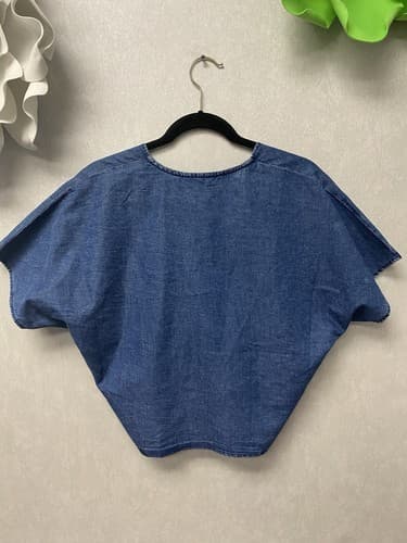 Sim & Sam Cropped Short Sleeve Tie up Top blue -NWT- Size M - Thumbnail 4