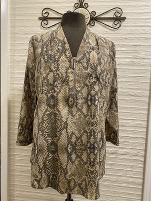 Jaclyn Smith Snakeskin Print Tunic Blouse Size Large - Thumbnail 2