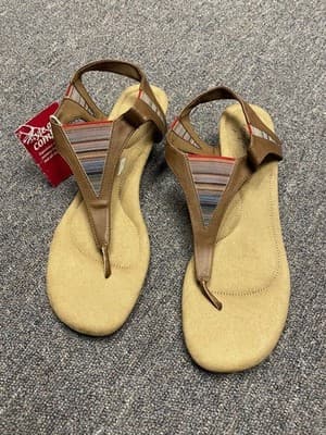 DexFlex Comfort Women's size 9 Multi Colored Striped Thong Heeled Sandal (L1) - Image 1