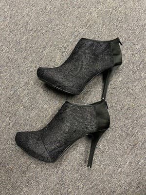 MAURICES Ankle Boots Back Zip Womens 9 - Image 1