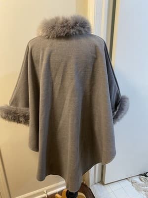 Fleece Poncho Cape Grey, Faux Fur Collar And Cuffs One Size - Thumbnail 6