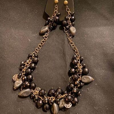 2pc Black/Gold Necklace Set - Image 1
