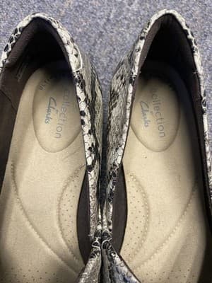 Clarks Collection Womens Juliet Palm Taupe Snake Print Loafers Size 7.5 - Thumbnail 3