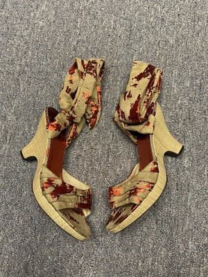 X2B Tan And Metallic Red Sandals Womens Size 8 Block Heels Shoes Wrap Around - Image 1