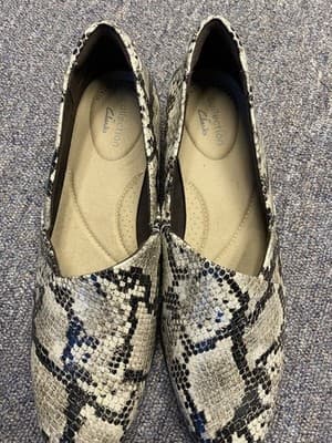 Clarks Collection Womens Juliet Palm Taupe Snake Print Loafers Size 7.5 - Thumbnail 2