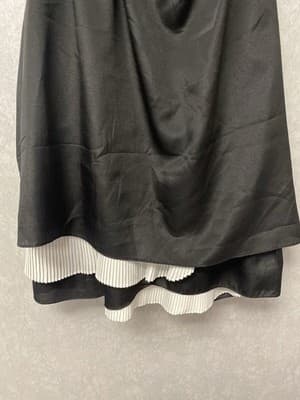 Fun & Flirt Black White Tiered Open Racerback Tank Womens Size Large - Thumbnail 2