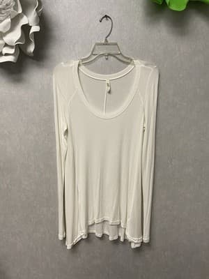 FREE PEOPLE Knit Hi-Low Top White Flowy Boho Oversized Textured Shirt Sz Small - Image 1