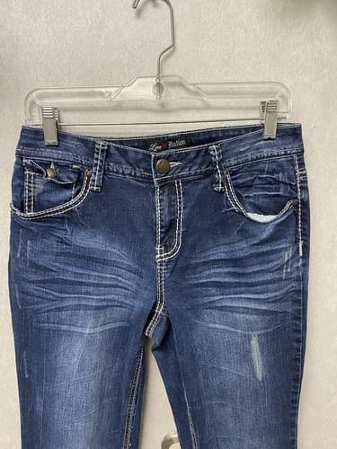 Love Nation Boot Cut Jeans 6 Rhinestone Snowflake Embroidery Stretch Size 6 - Thumbnail 2