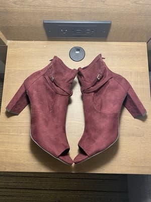 New Direction Ladies High Heel Booties Burgundy Wine PeepToe Size 10 - Image 1