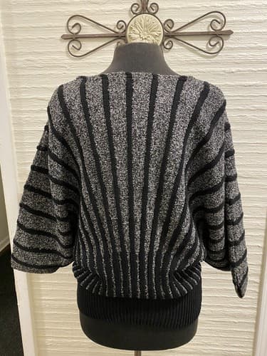Belamie Pullover Black And Silver Sweater Sz Med - Thumbnail 5