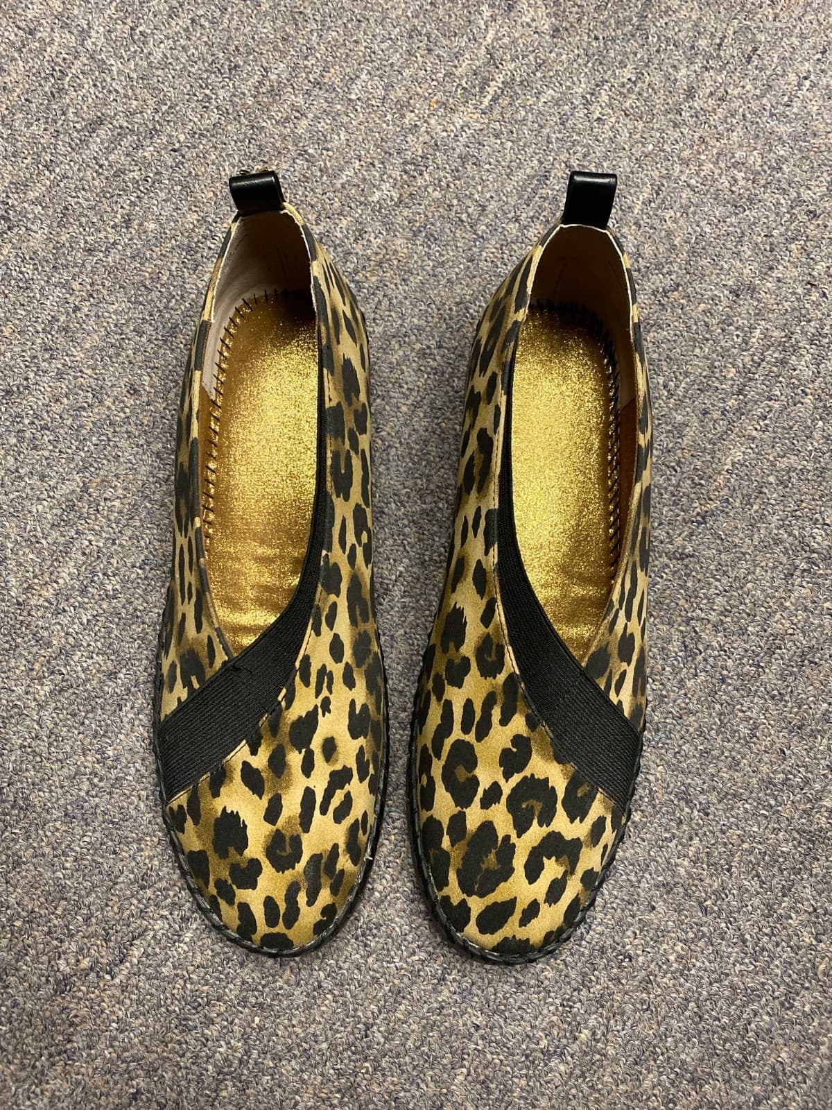 J. Renee Darvina Animal Print Shoe Size 9.5