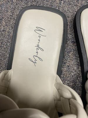 Wonderly Cream Sandals Women's Size 9.5 New In Box Flip Flops Braided Strap - Thumbnail 2