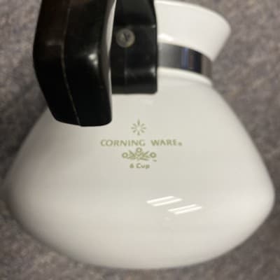 Vintage *Floral Bouquet* Corning Ware 6 Cup Coffee/Tea Pot w/out Lid - Thumbnail 3