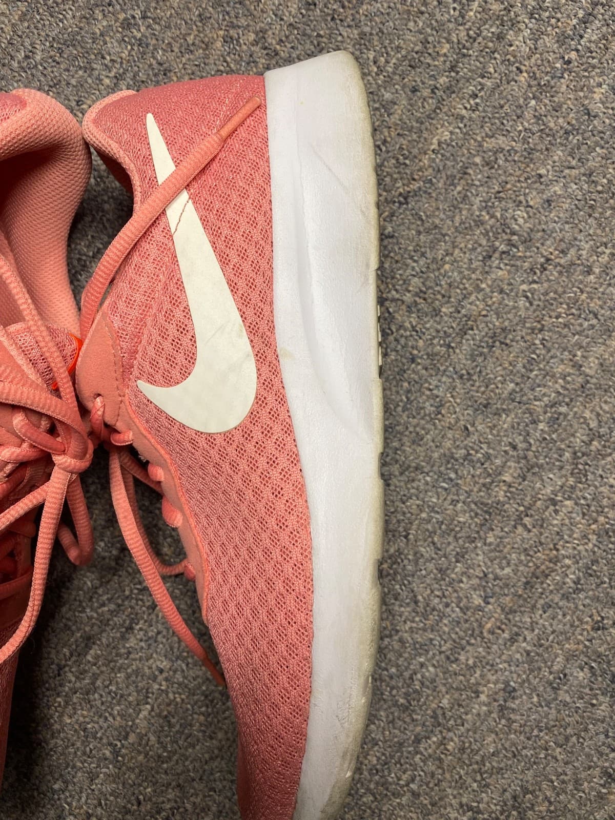 Nike Tanjun Pink lava glow performance running athletic shoe Size 9 - Thumbnail 5