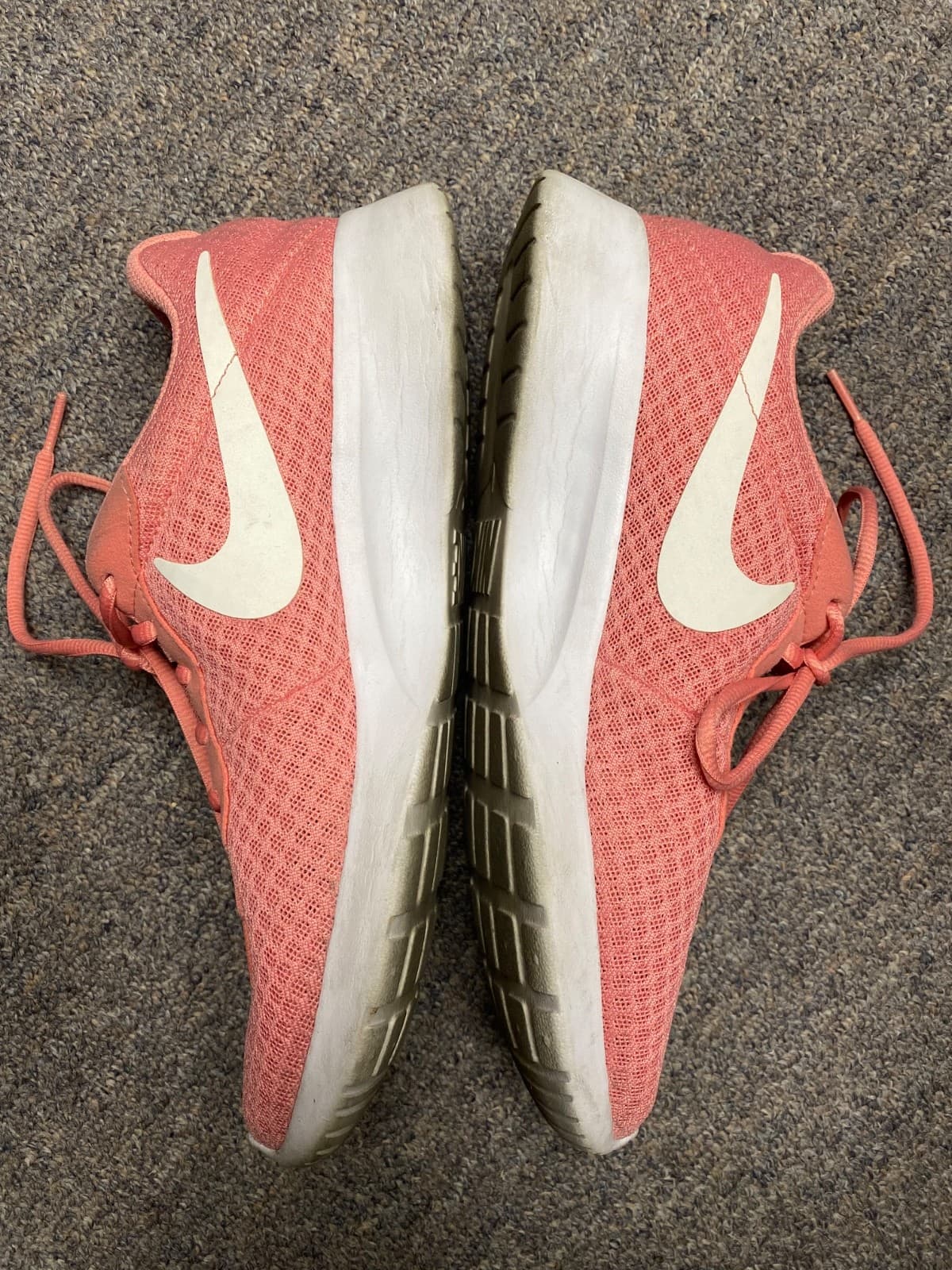 Nike Tanjun Pink lava glow performance running athletic shoe Size 9 - Thumbnail 7