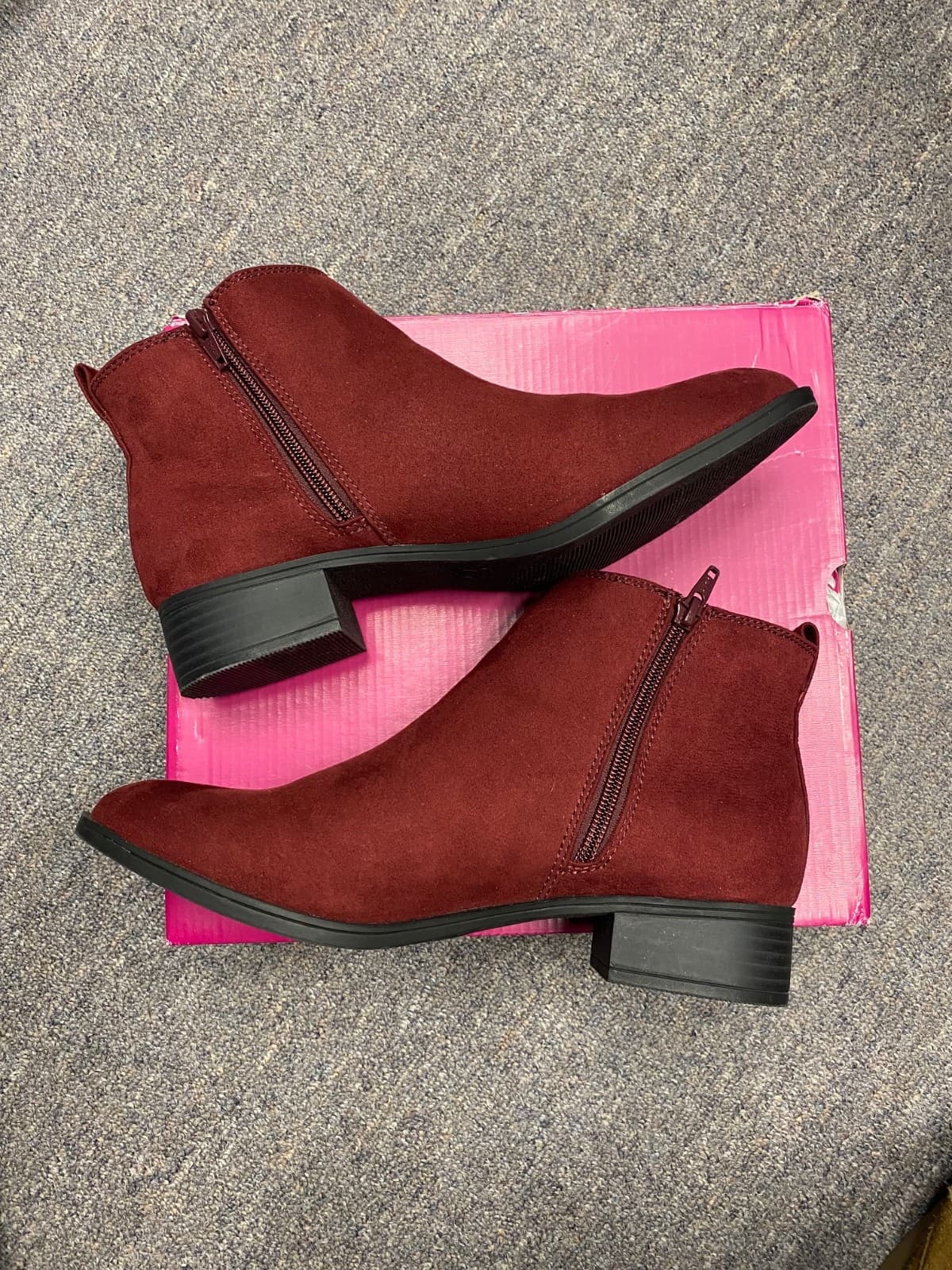So Memory Foam Burgundy Ankle Boot 9 1/2 Med - Thumbnail 3