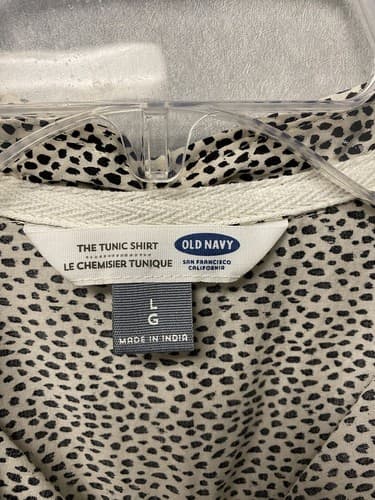 Old Navy Women's Top Button Large Tunic Shirt Cheetah Leopard Collar Blouse NWT - Thumbnail 3