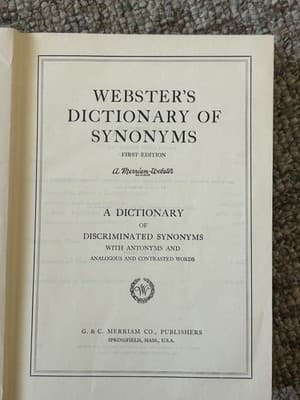 1951 Edition Of Websterâs Dictionary Of Synonyms By G. & C. Merriam Co.. - Thumbnail 3