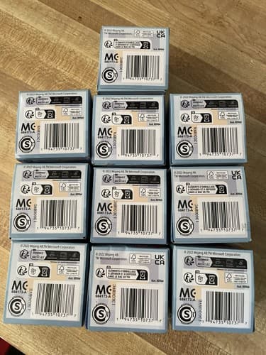 LOT OF 10 LEGENDS MOB HEAD MINIS, UNSEARCHED, NEW UNOPENED BOXED (2022 Mattle) - Thumbnail 5