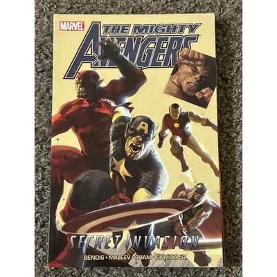 Lot of 4 Marvel Avengers & Thanos Hardcover & TPB (2009-19) - Thumbnail 4