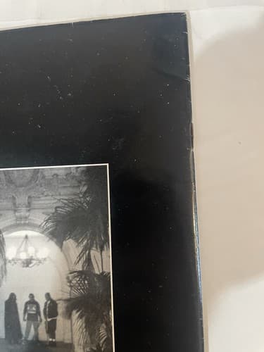 Three #1 (1994 Invincible Studios) - Thumbnail 9