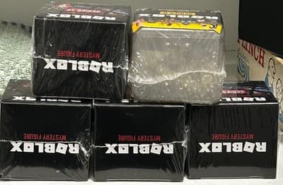 Roblox Mystery Figure Lot 5 Sealed New Series 6 & Series 12 Blind Box Figures - Thumbnail 3
