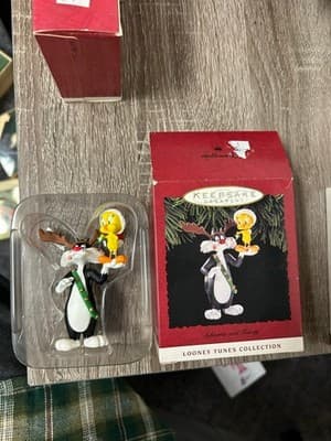 Hallmark Looney Tunes Collection Ornaments Lot of 6 Red Multi-color One Size - Thumbnail 4