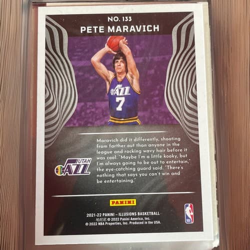 2021-22 PANINI ILLUSIONS BASKETBALL No. 133 PETE MARAVICH - Thumbnail 2