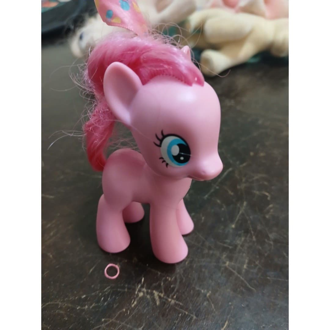 2007 G3 PINKIE PIE My Little Pony Hasbro MLP Pink Pony Pink Hair Heart on Leg - Thumbnail 6