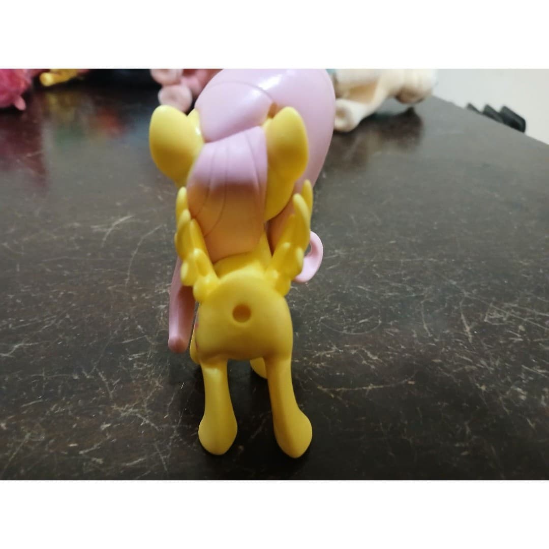 My Little Pony: Friendship is Magic Hasbro's G4 (Generation 4) Fluttershy 2017 - Thumbnail 4