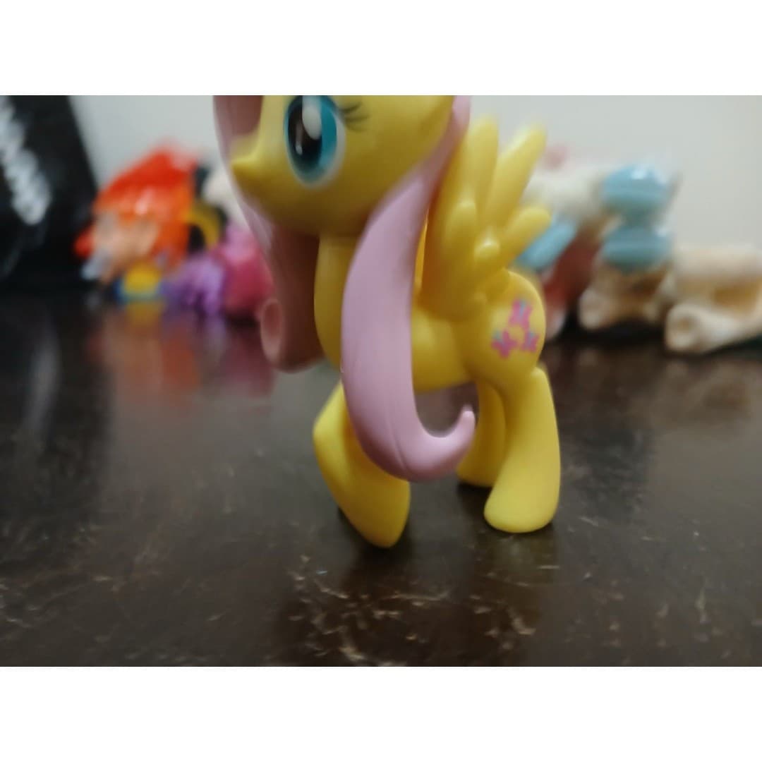 My Little Pony: Friendship is Magic Hasbro's G4 (Generation 4) Fluttershy 2017 - Thumbnail 11