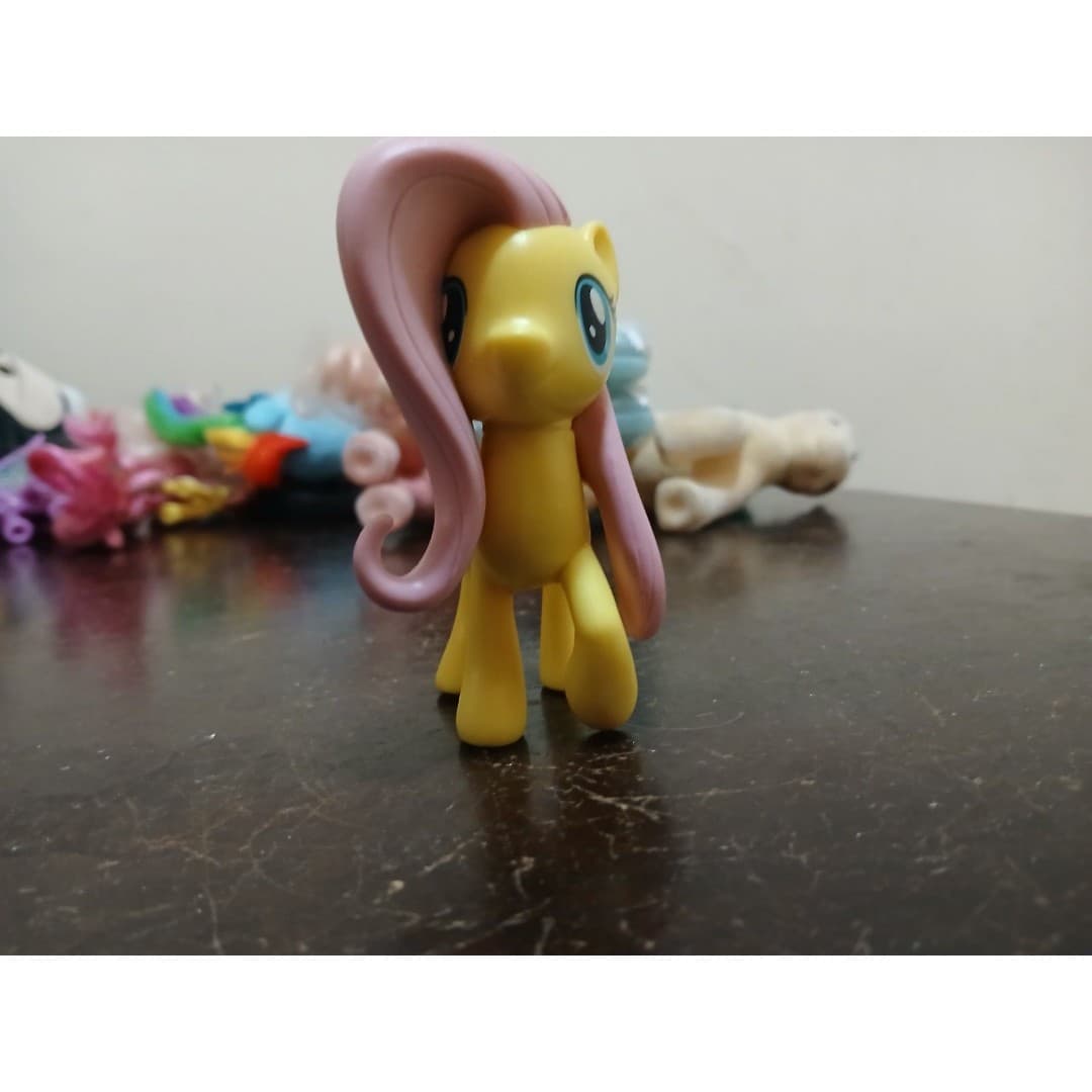 My Little Pony: Friendship is Magic Hasbro's G4 (Generation 4) Fluttershy 2017 - Thumbnail 8