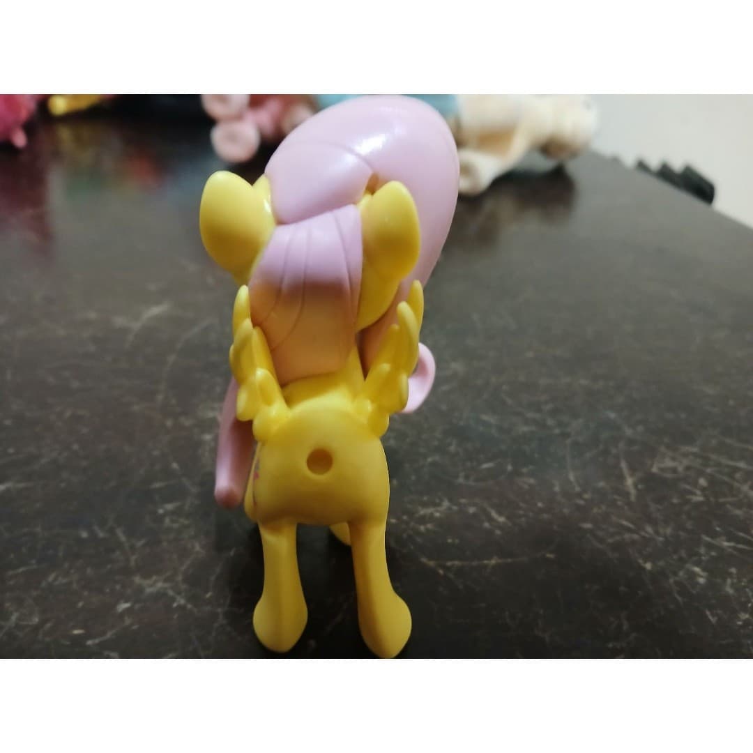 My Little Pony: Friendship is Magic Hasbro's G4 (Generation 4) Fluttershy 2017 - Thumbnail 9