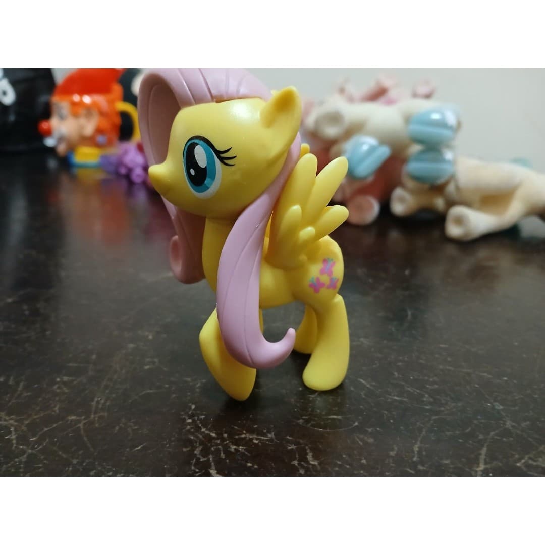 My Little Pony: Friendship is Magic Hasbro's G4 (Generation 4) Fluttershy 2017 - Thumbnail 2